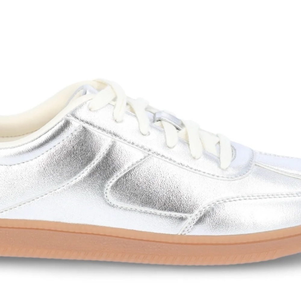 No Boundaries Womens Lace Up Sport Sneakers, NWT Size 10 and size 9